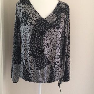 Worthington Long Sleeve V-Neck Blouson Stretch Top